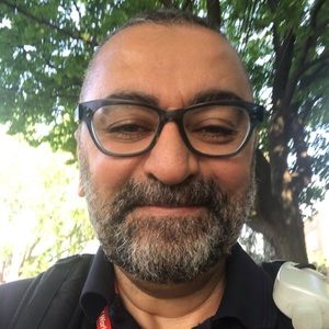 Meet your Posher, Waleed